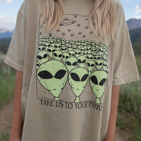 Indy Brand 'Aliens' Oversized Tee, Size Large - Picture 1 of 5